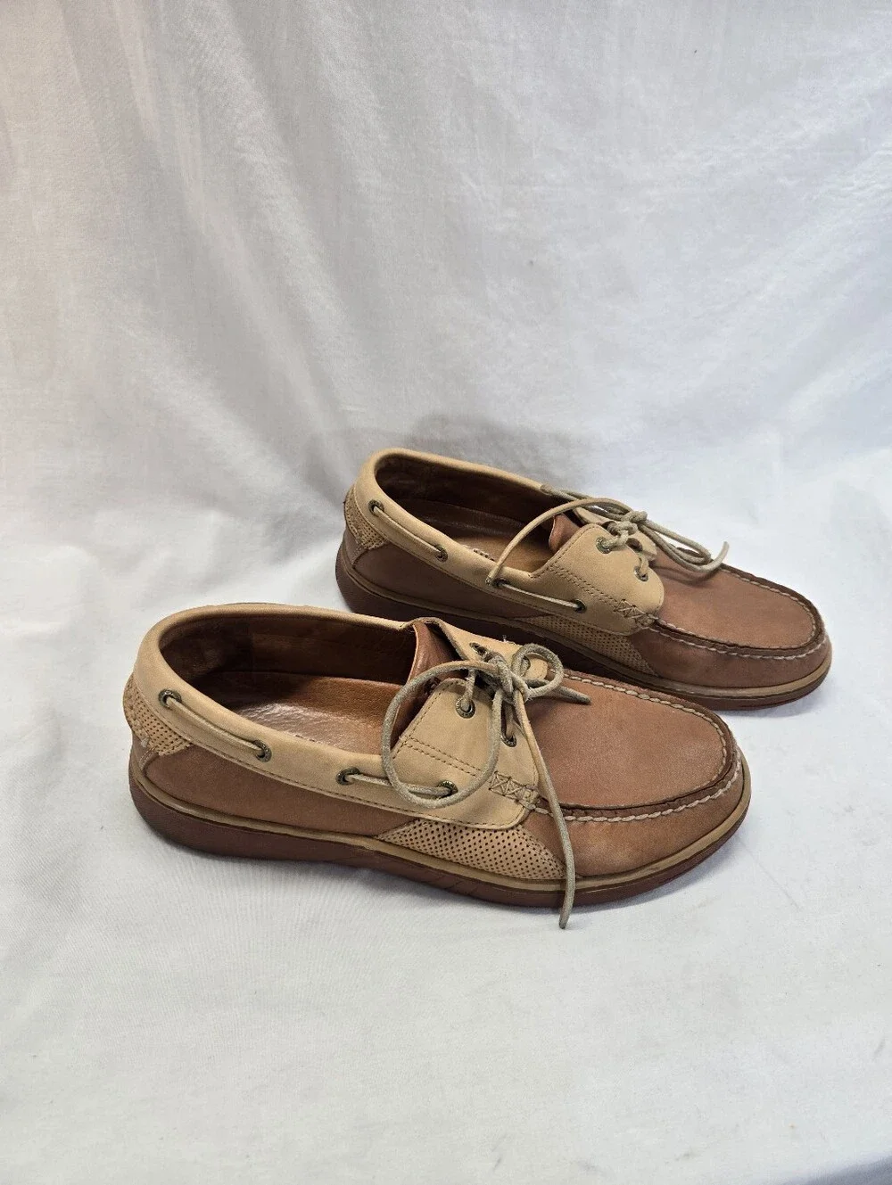 Tommy Bahama Men's 9M Clove Beige Leather Boat Shoes